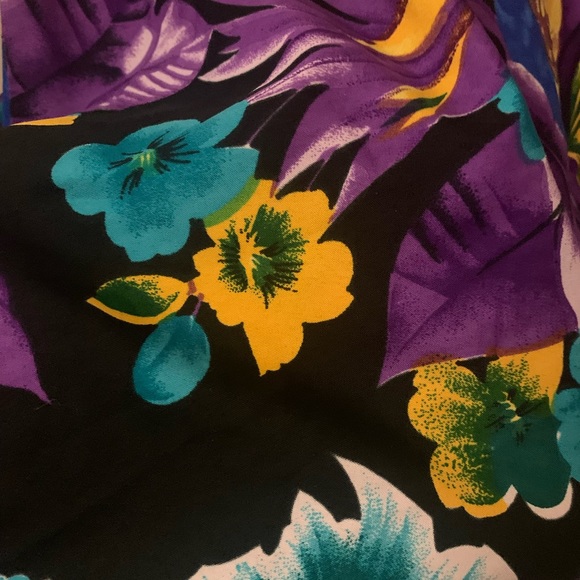 Mens Med silky tropical tourist shirt. - Picture 4 of 4